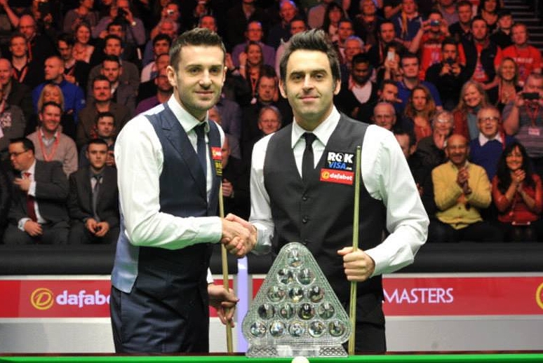 Mark Selby Ronnie O'Sullivan Snooker Masters Final Trophy 2014