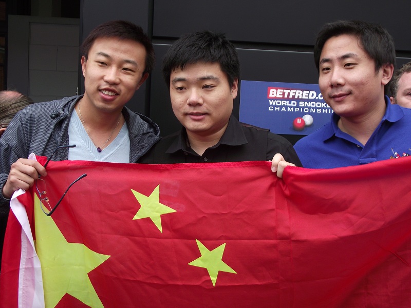 Ding Junhui 丁俊晖 Fans China Flag Snooker World Championship 2011