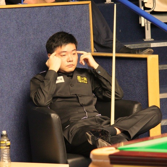 Ding Junhui 丁俊晖 Unhappy PTC2 Snooker 2011