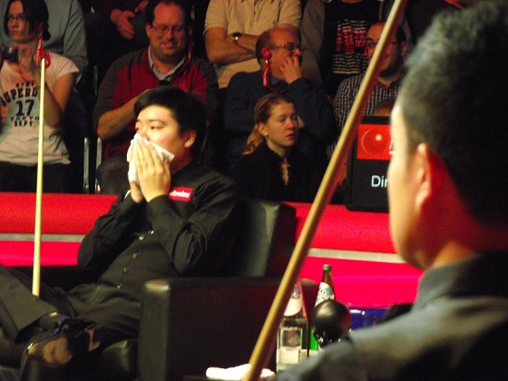Ding Junhui and Marco Fu at the Masters 2011