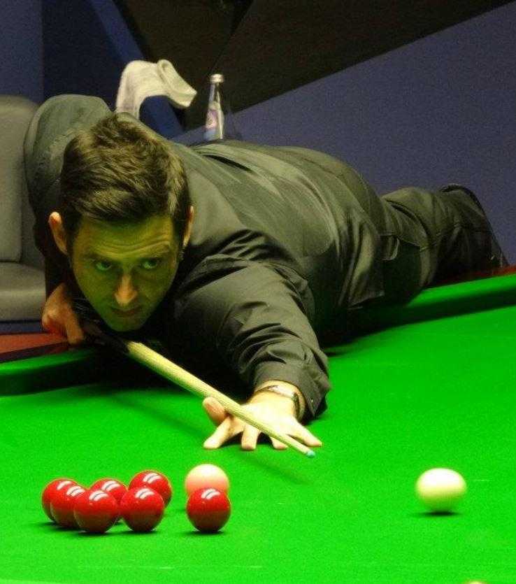 Play like Ronnie O'Sullivan with these top 4 snooker tips
